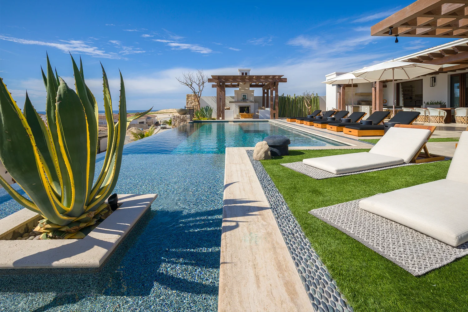 Rancho San Lucas Real Estate Guide: Greg Norman Golf, Pacific Living & Investment Outlook