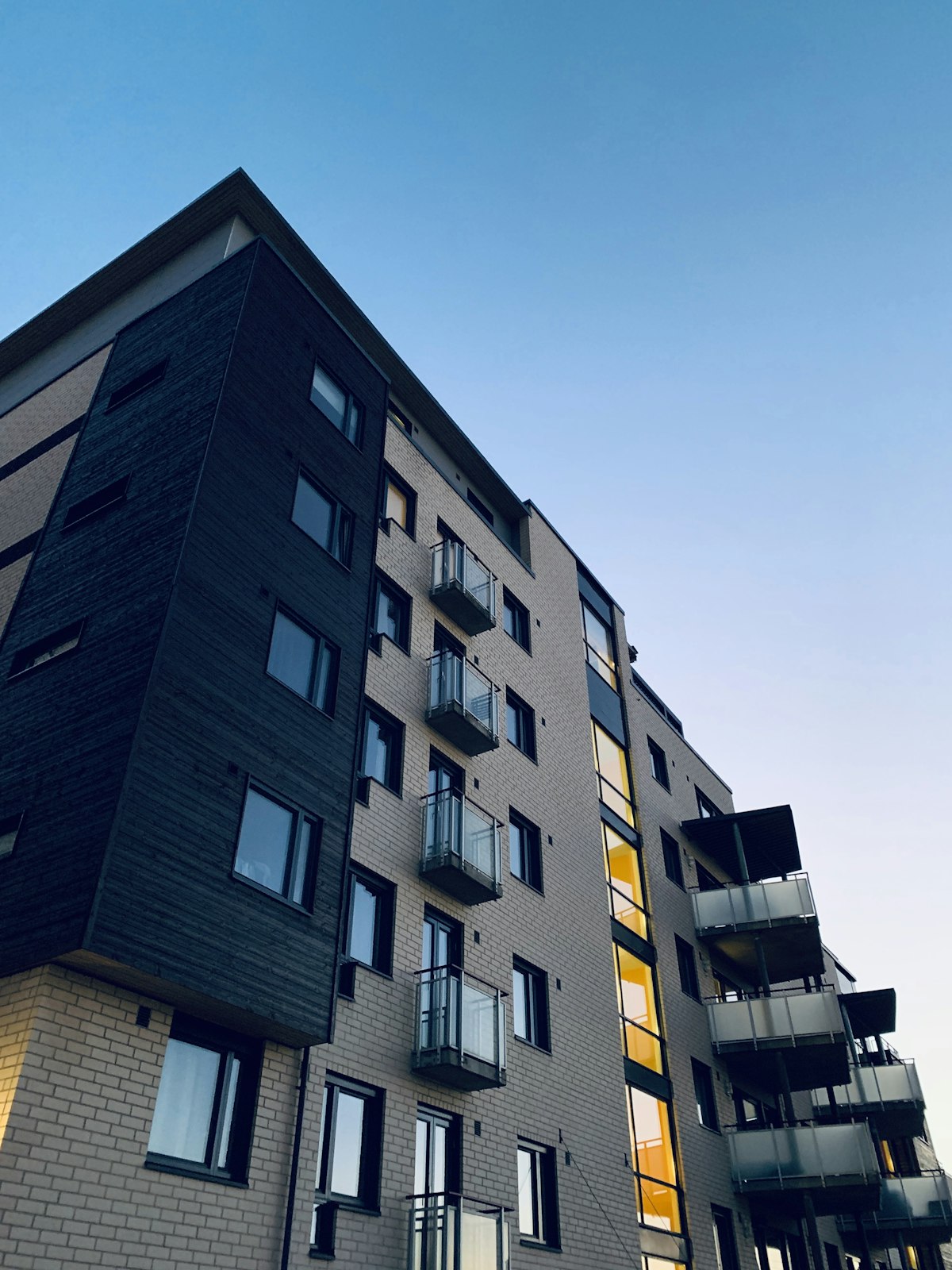 One Marina Place — Photo 3
